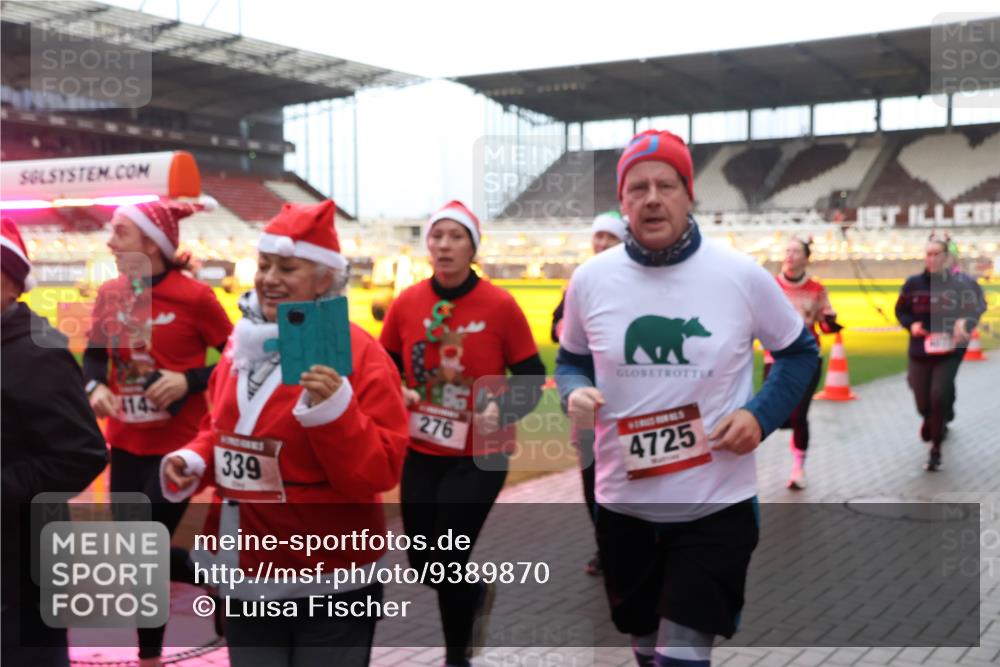 07.12.2025 - St. Pauli X-Mass-Run No. 15 Luisa Fischer http://msf.ph/oto/9389870 07.12.2025 12:07:27 Ziel 414, 339, 276, 4725, 276, 339, 345, 1580, 1583, 1844, 1846, 1958, 3251, 3262, 3456, 3689, 3692, 4017, 4018, 4033, 4143, 4238, 4314, 4328, 4342, 4345, 4346, 4360, 4361, 4390, 4403, 4404, 4416, 4725, 4783, 4784 meine-sportfotos.de