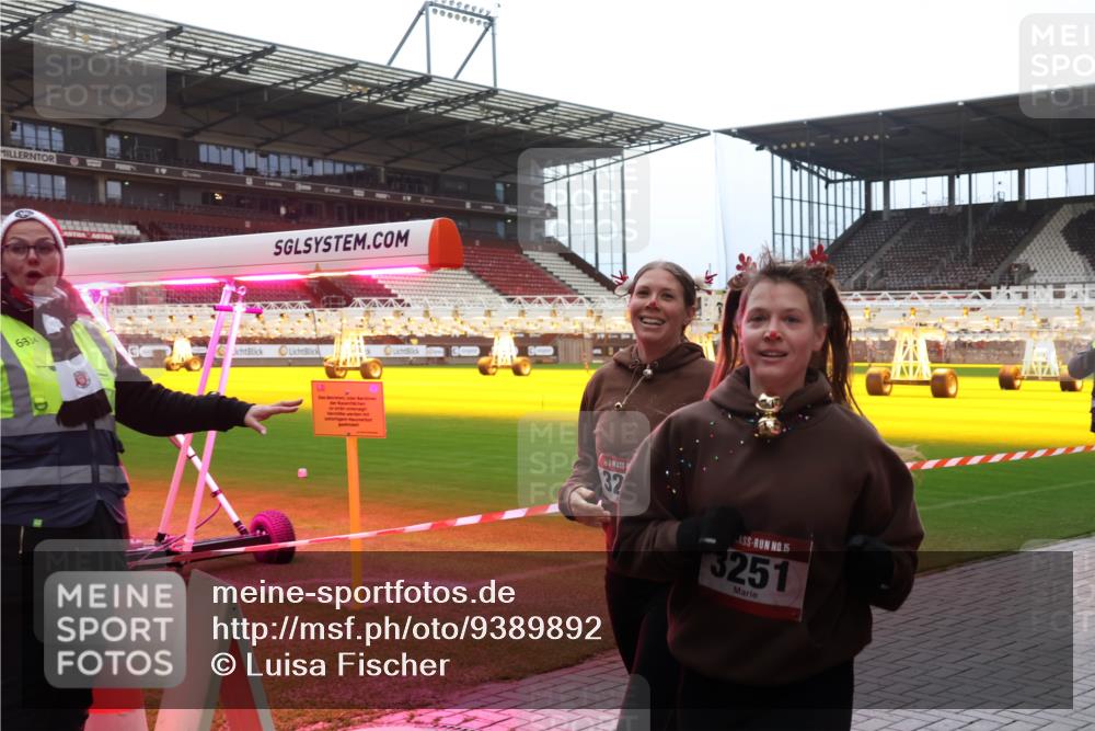 07.12.2025 - St. Pauli X-Mass-Run No. 15 Luisa Fischer http://msf.ph/oto/9389892 07.12.2025 12:07:45 Ziel 6334, 32, 15, 3251, 276, 1580, 1583, 1958, 1959, 3251, 3262, 3348, 3456, 3666, 3708, 3709, 3710, 3711, 3726, 3728, 3818, 3819, 4017, 4018, 4033, 4143, 4238, 4314, 4328, 4360, 4361, 4390, 4724, 4725, 4755 meine-sportfotos.de