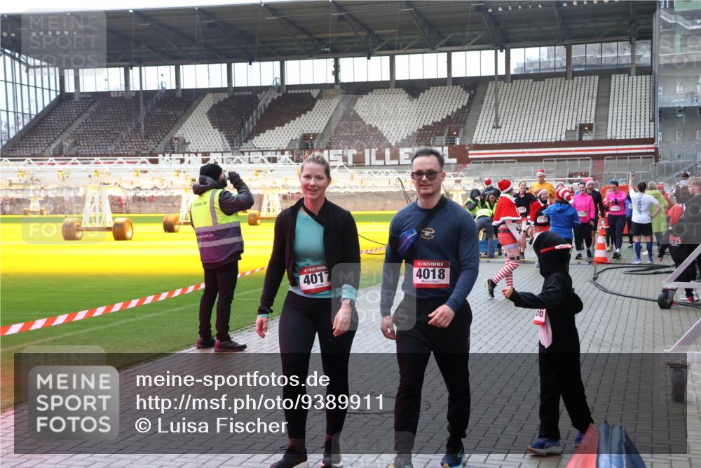 07.12.2025 - St. Pauli X-Mass-Run No. 15 Luisa Fischer http://msf.ph/oto/9389911 07.12.2025 12:07:57 Ziel 4017, 15, 4018, 06, 1583, 3710, 1580, 1583, 1958, 1959, 3251, 3262, 3348, 3456, 3460, 3666, 3667, 3691, 3708, 3709, 3710, 3711, 3726, 3728, 3739, 3816, 3818, 3819, 4210, 4238, 4332, 4724, 4730, 4755, 4786, 4791, 4792 meine-sportfotos.de