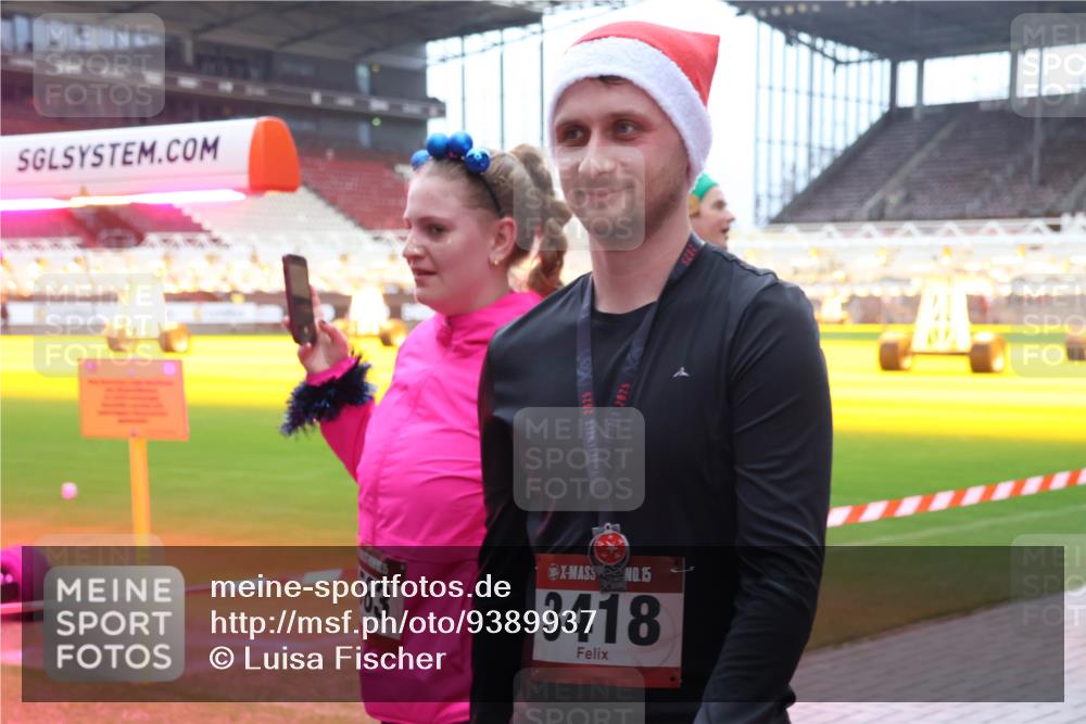 07.12.2025 - St. Pauli X-Mass-Run No. 15 Luisa Fischer http://msf.ph/oto/9389937 07.12.2025 12:08:18 Ziel 183, 2025, 7, 2025, 15, 3418, 587, 849, 850, 1224, 1899, 1959, 2953, 2954, 3348, 3460, 3666, 3667, 3668, 3691, 3708, 3709, 3710, 3711, 3726, 3728, 3739, 3816, 3819, 3898, 3899, 4035, 4210, 4332, 4393, 4395, 4722, 4724, 4730, 4755, 4786, 4791, 4792 meine-sportfotos.de