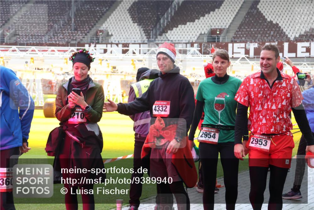 07.12.2025 - St. Pauli X-Mass-Run No. 15 Luisa Fischer http://msf.ph/oto/9389940 07.12.2025 12:08:36 Ziel 4360, 15, 360, 210, 4332, 15, 2954, 15, 2953, 325, 334, 587, 849, 850, 1224, 1493, 1514, 1899, 1940, 1943, 2953, 2954, 3397, 3460, 3609, 3667, 3668, 3691, 3739, 3816, 3861, 3867, 3898, 3899, 4035, 4210, 4212, 4213, 4214, 4215, 4269, 4271, 4272, 4292, 4332, 4393, 4395, 4711, 4712, 4717, 4722, 4730 meine-sportfotos.de