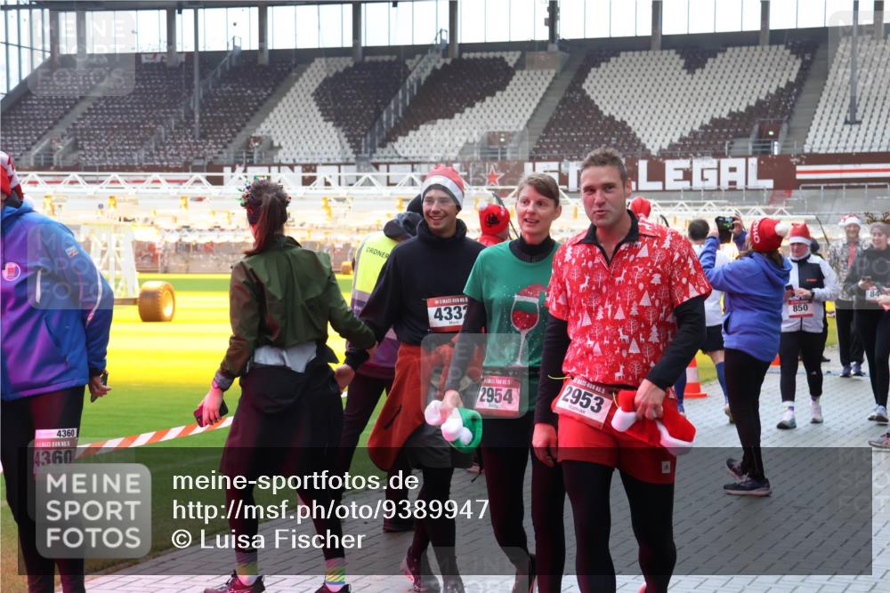 07.12.2025 - St. Pauli X-Mass-Run No. 15 Luisa Fischer http://msf.ph/oto/9389947 07.12.2025 12:08:38 Ziel 4360, 5, 4360, 15, 4332, 15, 2954, 15, 2953, 850, 84, 325, 334, 587, 849, 850, 1224, 1493, 1514, 1899, 1940, 1943, 2953, 2954, 3141, 3397, 3460, 3609, 3667, 3668, 3691, 3816, 3861, 3867, 3898, 3899, 4035, 4210, 4212, 4213, 4214, 4215, 4269, 4271, 4272, 4292, 4393, 4395, 4711, 4712, 4717, 4722, 4730 meine-sportfotos.de