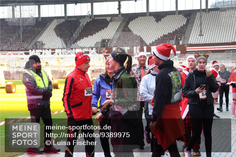 07.12.2025 - St. Pauli X-Mass-Run No. 15 Luisa Fischer http://msf.ph/oto/9389975 07.12.2025 12:08:47 Ziel 570, 368, 30, 84, 4395, 325, 334, 587, 849, 850, 1214, 1219, 1224, 1253, 1493, 1514, 1899, 1940, 1943, 2873, 2889, 2892, 2953, 2954, 3141, 3397, 3595, 3609, 3668, 3861, 3867, 3898, 3899, 4035, 4182, 4212, 4213, 4214, 4215, 4252, 4269, 4271, 4272, 4292, 4393, 4395, 4422, 4711, 4712, 4717, 4722 meine-sportfotos.de