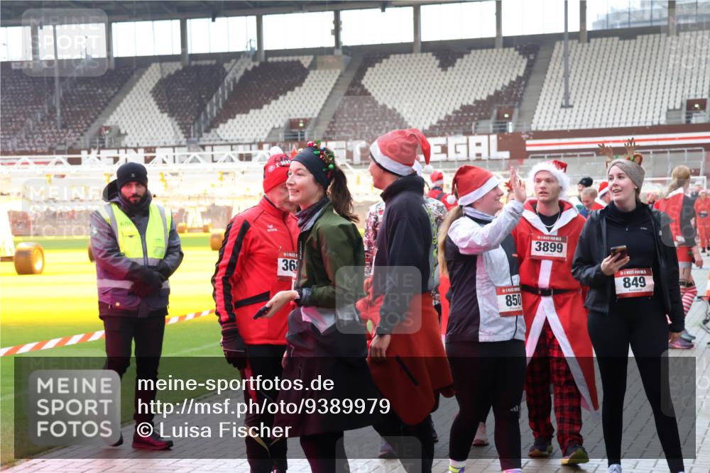 07.12.2025 - St. Pauli X-Mass-Run No. 15 Luisa Fischer http://msf.ph/oto/9389979 07.12.2025 12:08:48 Ziel 670, 36, 850, 3899, 849, 325, 334, 587, 1214, 1219, 1224, 1253, 1493, 1514, 1899, 1940, 1943, 2679, 2873, 2889, 2892, 2953, 2954, 3141, 3397, 3595, 3609, 3668, 3861, 3867, 3898, 3899, 4035, 4084, 4182, 4183, 4212, 4213, 4214, 4215, 4252, 4269, 4271, 4272, 4292, 4393, 4395, 4422, 4711, 4712, 4717, 4722 meine-sportfotos.de