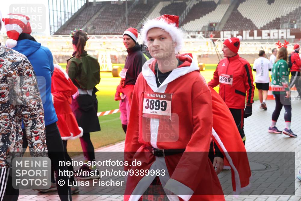 07.12.2025 - St. Pauli X-Mass-Run No. 15 Luisa Fischer http://msf.ph/oto/9389983 07.12.2025 12:08:55 Ziel 15, 3899, 1, 3689, 325, 334, 586, 1214, 1219, 1224, 1253, 1269, 1270, 1493, 1514, 1940, 1943, 2679, 2873, 2889, 2892, 3141, 3230, 3233, 3397, 3595, 3609, 3861, 3867, 3876, 4084, 4086, 4137, 4138, 4182, 4183, 4212, 4213, 4214, 4215, 4252, 4269, 4271, 4272, 4292, 4294, 4295, 4297, 4422, 4429, 4711, 4712, 4717 meine-sportfotos.de