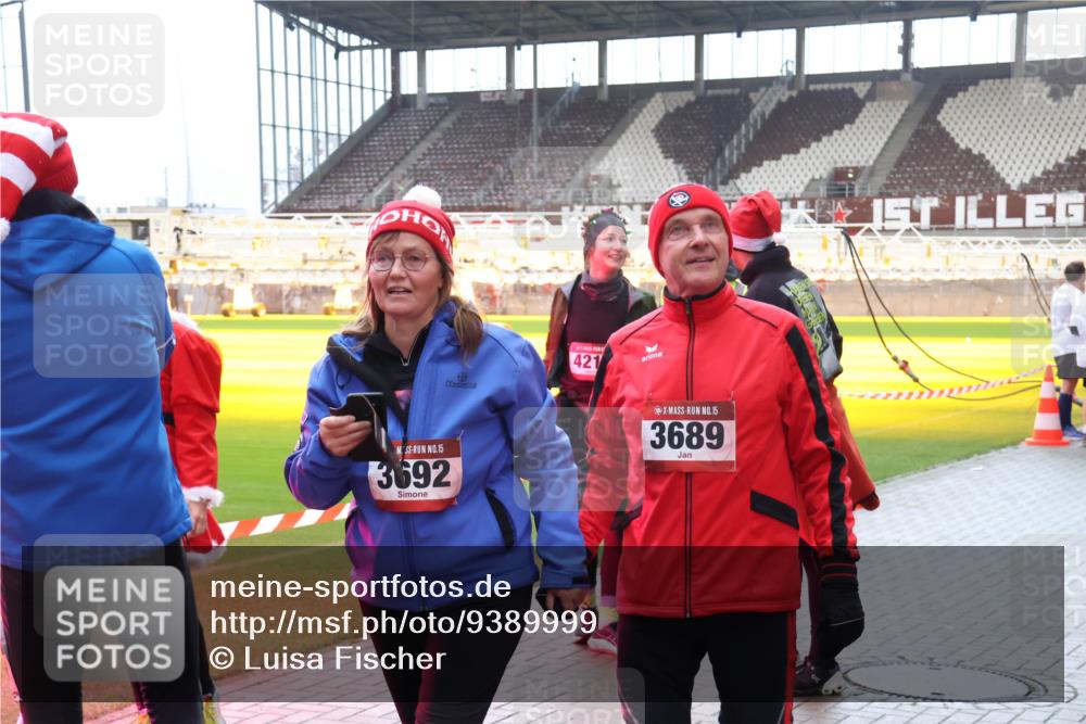 07.12.2025 - St. Pauli X-Mass-Run No. 15 Luisa Fischer http://msf.ph/oto/9389999 07.12.2025 12:08:59 Ziel 15, 3692, 421, 15, 3689, 325, 334, 586, 1214, 1219, 1224, 1253, 1269, 1270, 1493, 1514, 1901, 1940, 1943, 2679, 2873, 2889, 2892, 3141, 3230, 3233, 3397, 3595, 3609, 3861, 3867, 3876, 4084, 4086, 4137, 4138, 4182, 4183, 4212, 4213, 4214, 4215, 4252, 4269, 4271, 4272, 4292, 4294, 4295, 4297, 4422, 4429, 4711, 4712, 4717, 4720 meine-sportfotos.de