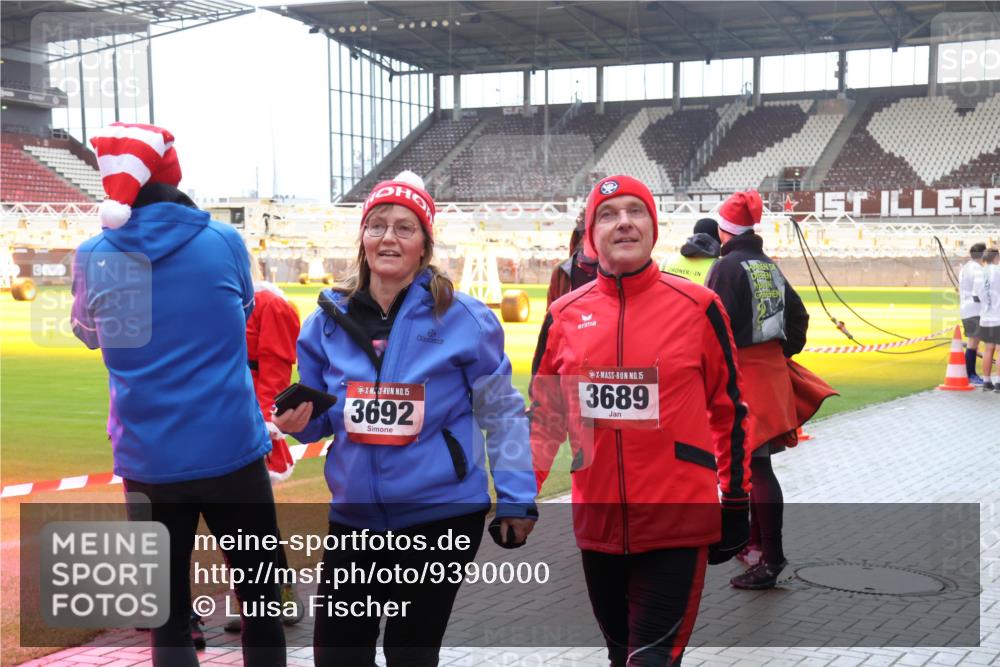 07.12.2025 - St. Pauli X-Mass-Run No. 15 Luisa Fischer http://msf.ph/oto/9390000 07.12.2025 12:09:00 Ziel 15, 3692, 15, 3689, 325, 334, 586, 1214, 1219, 1253, 1269, 1270, 1493, 1514, 1901, 1940, 1943, 2679, 2873, 2889, 2892, 3141, 3230, 3233, 3397, 3595, 3609, 3861, 3867, 3876, 4084, 4086, 4137, 4138, 4182, 4183, 4212, 4213, 4214, 4215, 4252, 4269, 4271, 4272, 4292, 4294, 4295, 4297, 4422, 4429, 4711, 4712, 4717, 4720 meine-sportfotos.de