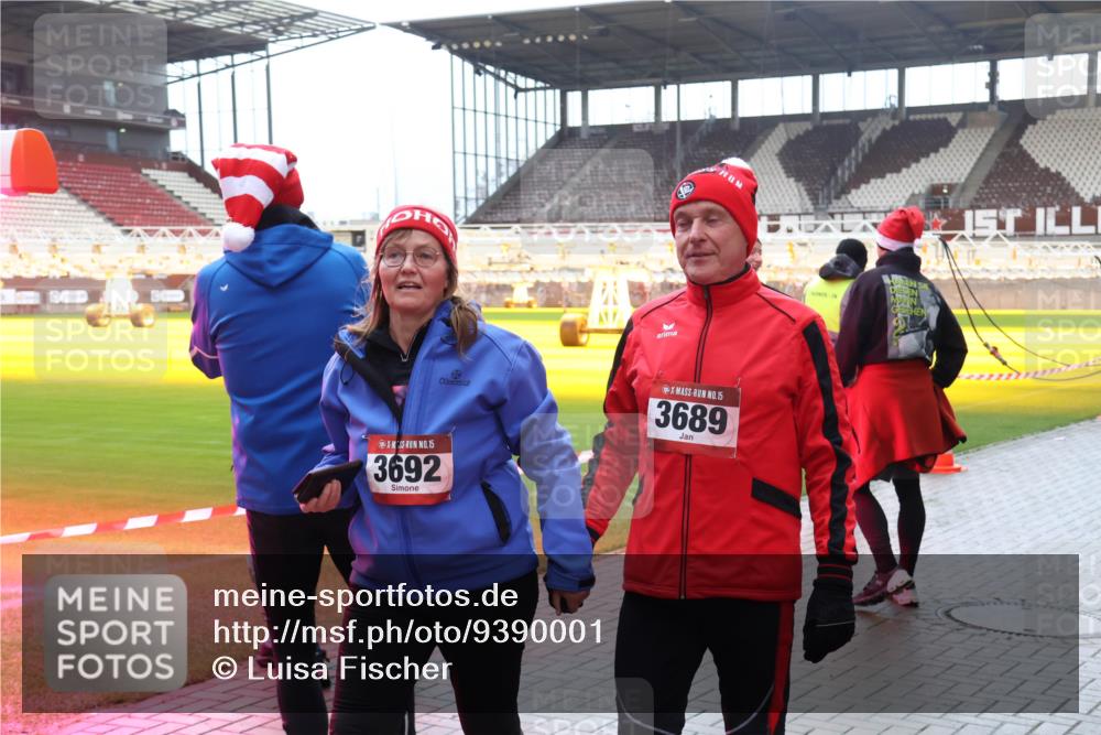 07.12.2025 - St. Pauli X-Mass-Run No. 15 Luisa Fischer http://msf.ph/oto/9390001 07.12.2025 12:09:00 Ziel 15, 3692, 15, 3689, 325, 334, 586, 1214, 1219, 1253, 1269, 1270, 1493, 1514, 1901, 1940, 1943, 2679, 2873, 2889, 2892, 3141, 3230, 3233, 3397, 3595, 3609, 3861, 3867, 3876, 4084, 4086, 4137, 4138, 4182, 4183, 4212, 4213, 4214, 4215, 4252, 4269, 4271, 4272, 4292, 4294, 4295, 4297, 4422, 4429, 4711, 4712, 4717, 4720 meine-sportfotos.de
