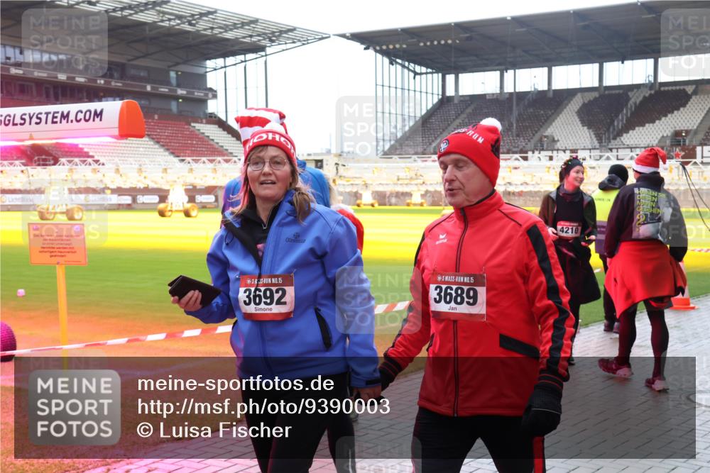 07.12.2025 - St. Pauli X-Mass-Run No. 15 Luisa Fischer http://msf.ph/oto/9390003 07.12.2025 12:09:00 Ziel 43, 15, 3692, 15, 3689, 4210, 325, 334, 586, 1214, 1219, 1253, 1269, 1270, 1493, 1514, 1901, 1940, 1943, 2679, 2873, 2889, 2892, 3141, 3230, 3233, 3397, 3595, 3609, 3861, 3867, 3876, 4084, 4086, 4137, 4138, 4182, 4183, 4212, 4213, 4214, 4215, 4252, 4269, 4271, 4272, 4292, 4294, 4295, 4297, 4422, 4429, 4711, 4712, 4717, 4720 meine-sportfotos.de