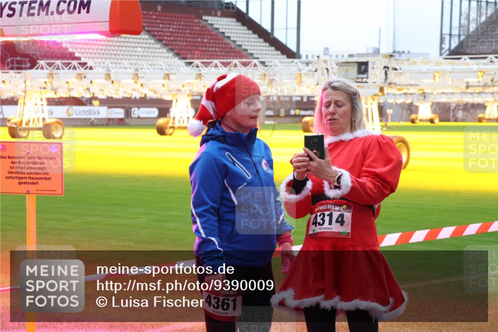 07.12.2025 - St. Pauli X-Mass-Run No. 15 Luisa Fischer http://msf.ph/oto/9390009 07.12.2025 12:09:11 Ziel 15, 4361, 15, 4314, 325, 334, 586, 643, 775, 807, 1214, 1219, 1253, 1269, 1270, 1405, 1493, 1514, 1652, 1653, 1685, 1901, 1940, 1943, 2414, 2679, 2731, 2873, 2889, 2892, 3141, 3230, 3233, 3397, 3595, 3609, 3861, 3867, 3876, 4084, 4086, 4137, 4138, 4182, 4183, 4212, 4213, 4214, 4215, 4252, 4269, 4271, 4272, 4292, 4294, 4295, 4297, 4422, 4429, 4711, 4712, 4717, 4720 meine-sportfotos.de