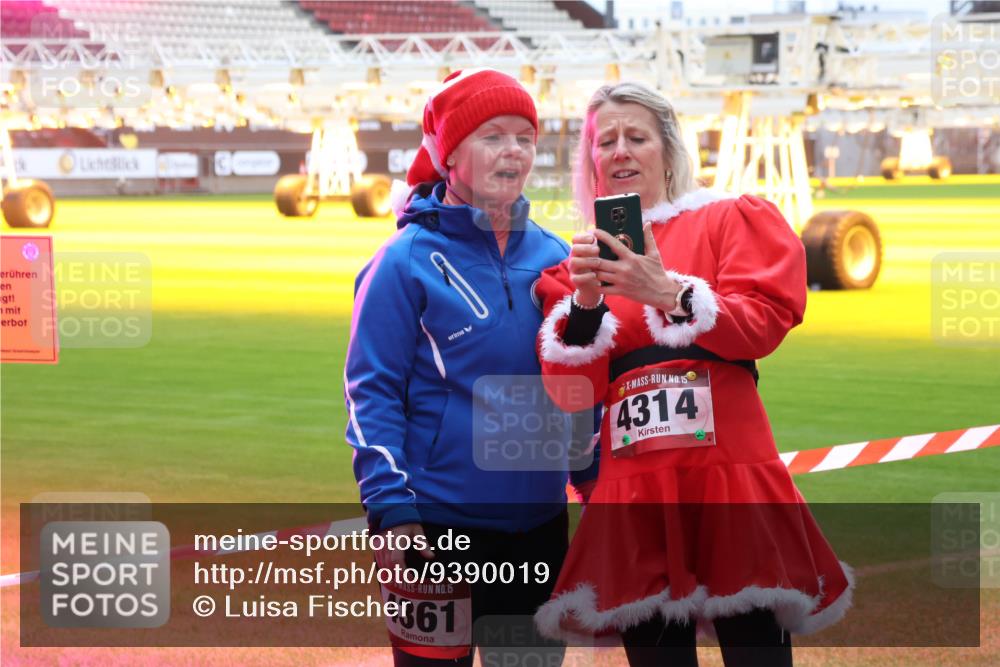 07.12.2025 - St. Pauli X-Mass-Run No. 15 Luisa Fischer http://msf.ph/oto/9390019 07.12.2025 12:09:14 Ziel 15, 4361, 15, 4314, 325, 334, 586, 643, 775, 807, 1214, 1219, 1253, 1269, 1270, 1405, 1493, 1514, 1652, 1653, 1685, 1901, 1940, 1943, 2414, 2679, 2731, 2873, 2889, 2892, 3141, 3230, 3233, 3397, 3595, 3876, 4084, 4086, 4137, 4138, 4182, 4183, 4214, 4252, 4269, 4271, 4272, 4292, 4294, 4295, 4297, 4422, 4429, 4711, 4712, 4717, 4720 meine-sportfotos.de
