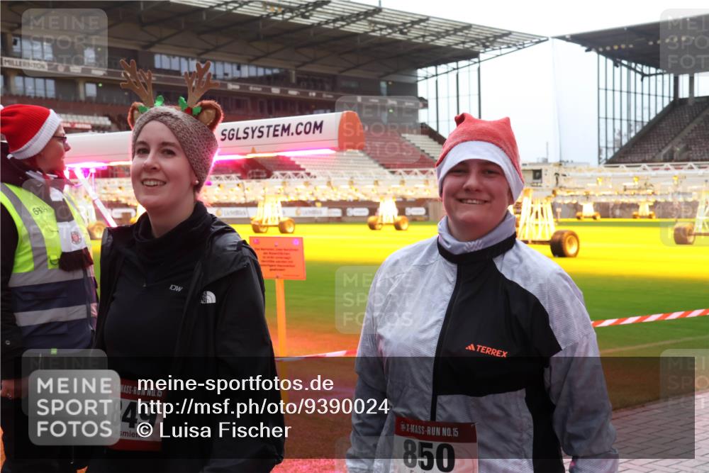 07.12.2025 - St. Pauli X-Mass-Run No. 15 Luisa Fischer http://msf.ph/oto/9390024 07.12.2025 12:09:23 Ziel 6334, 15, 849, 15, 850, 138, 586, 643, 775, 807, 1214, 1219, 1253, 1269, 1270, 1405, 1652, 1653, 1685, 1901, 2009, 2414, 2679, 2731, 2873, 2889, 2892, 3141, 3230, 3233, 3538, 3595, 3876, 3947, 3955, 3966, 4084, 4086, 4137, 4138, 4182, 4183, 4196, 4197, 4198, 4252, 4267, 4282, 4283, 4294, 4295, 4297, 4422, 4429, 4712, 4720 meine-sportfotos.de