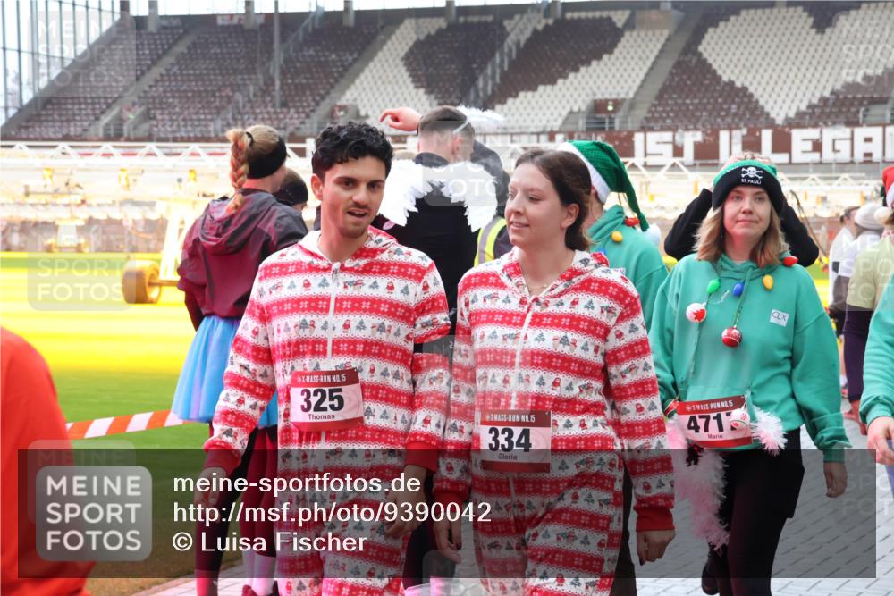 07.12.2025 - St. Pauli X-Mass-Run No. 15 Luisa Fischer http://msf.ph/oto/9390042 07.12.2025 12:09:31 Ziel 15, 325, 15, 334, 4, 15, 471, 138, 586, 643, 775, 807, 1214, 1219, 1253, 1269, 1270, 1405, 1652, 1653, 1685, 1725, 1727, 1901, 2009, 2414, 2679, 2731, 2873, 2889, 2892, 3230, 3233, 3538, 3595, 3876, 3947, 3955, 3966, 4084, 4086, 4137, 4138, 4182, 4183, 4196, 4197, 4198, 4252, 4267, 4282, 4283, 4294, 4295, 4297, 4422, 4429, 4720 meine-sportfotos.de