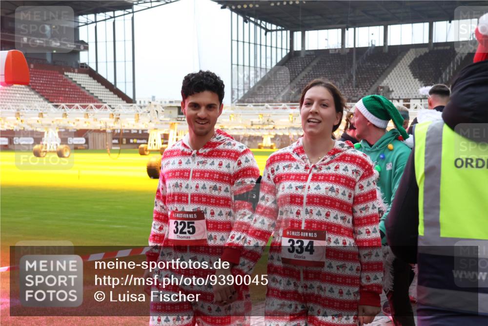07.12.2025 - St. Pauli X-Mass-Run No. 15 Luisa Fischer http://msf.ph/oto/9390045 07.12.2025 12:09:33 Ziel 15, 325, 15, 334, 138, 586, 643, 775, 807, 1214, 1219, 1253, 1269, 1270, 1405, 1652, 1653, 1685, 1725, 1727, 1901, 2009, 2414, 2679, 2731, 3230, 3233, 3538, 3595, 3876, 3947, 3955, 3966, 4084, 4086, 4137, 4138, 4182, 4183, 4196, 4197, 4198, 4267, 4282, 4283, 4294, 4295, 4297, 4422, 4429, 4720 meine-sportfotos.de
