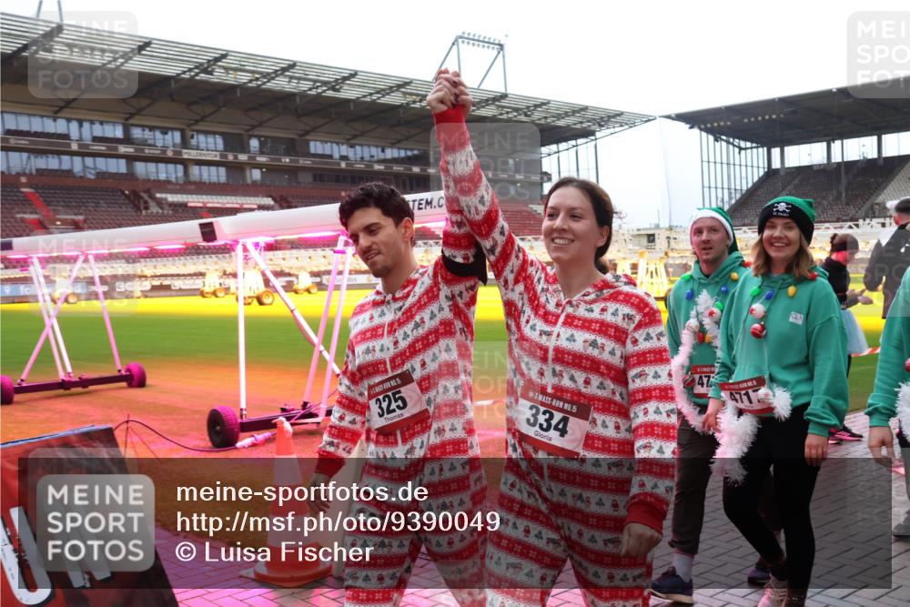 07.12.2025 - St. Pauli X-Mass-Run No. 15 Luisa Fischer http://msf.ph/oto/9390049 07.12.2025 12:09:34 Ziel 15, 325, 15, 334, 47, 471, 138, 586, 643, 775, 807, 1214, 1219, 1253, 1269, 1270, 1405, 1652, 1653, 1685, 1725, 1727, 1901, 2009, 2414, 2679, 2731, 3230, 3233, 3538, 3595, 3876, 3947, 3955, 3966, 4084, 4086, 4137, 4138, 4182, 4183, 4196, 4197, 4198, 4267, 4282, 4283, 4294, 4295, 4297, 4429, 4720 meine-sportfotos.de