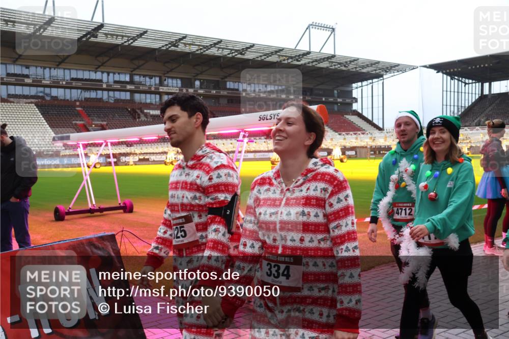 07.12.2025 - St. Pauli X-Mass-Run No. 15 Luisa Fischer http://msf.ph/oto/9390050 07.12.2025 12:09:34 Ziel 25, 15, 334, 4712, 138, 586, 643, 775, 807, 1214, 1219, 1253, 1269, 1270, 1405, 1652, 1653, 1685, 1725, 1727, 1901, 2009, 2414, 2679, 2731, 3230, 3233, 3538, 3595, 3876, 3947, 3955, 3966, 4084, 4086, 4137, 4138, 4182, 4183, 4196, 4197, 4198, 4267, 4282, 4283, 4294, 4295, 4297, 4429, 4720 meine-sportfotos.de