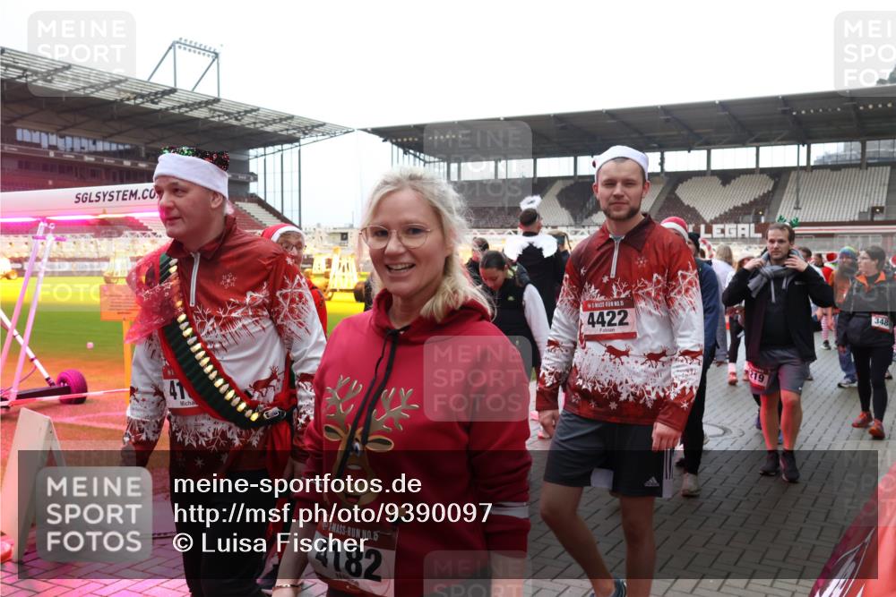 07.12.2025 - St. Pauli X-Mass-Run No. 15 Luisa Fischer http://msf.ph/oto/9390097 07.12.2025 12:09:52 Ziel 15, 4182, 15, 4422, 19, 348, 138, 643, 775, 807, 1405, 1494, 1725, 1727, 2009, 2731, 3538, 3947, 3955, 3966, 4196, 4197, 4198, 4267, 4282, 4283, 4313, 4315 meine-sportfotos.de