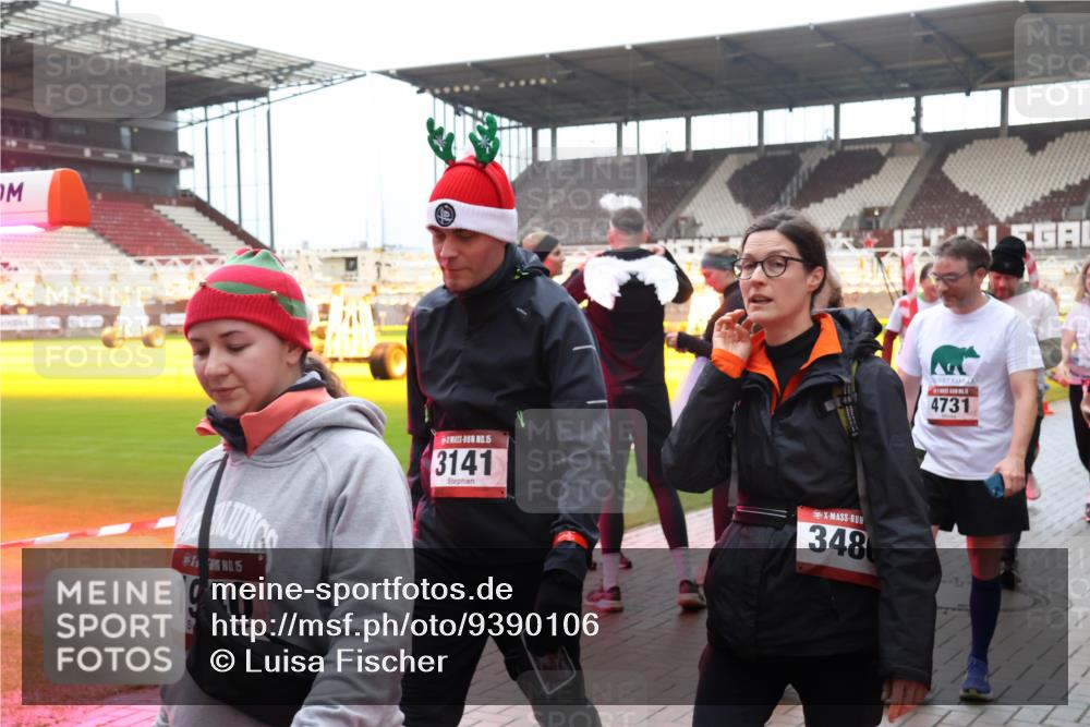 07.12.2025 - St. Pauli X-Mass-Run No. 15 Luisa Fischer http://msf.ph/oto/9390106 07.12.2025 12:09:58 Ziel 15, 1910, 15, 3141, 348, 4731, 138, 830, 835, 1494, 1725, 1727, 2009, 3538, 3947, 3955, 3966, 4196, 4197, 4198, 4267, 4282, 4283, 4313, 4315 meine-sportfotos.de