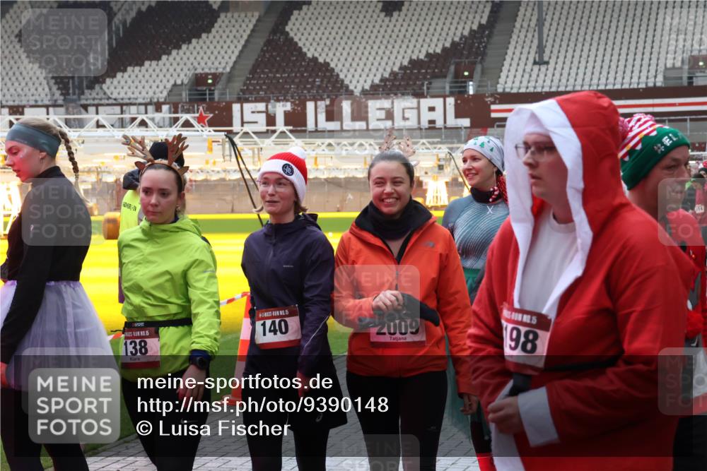 07.12.2025 - St. Pauli X-Mass-Run No. 15 Luisa Fischer http://msf.ph/oto/9390148 07.12.2025 12:10:54 Ziel 15, 138, 15, 140, 2009, 15, 98, 208, 223, 224, 1036, 1037, 1450, 1728, 1731, 1845, 3374, 3375, 3376, 3701, 3840, 3841, 4257, 4259, 4262, 4280, 4281, 4745, 4826, 4827, 4831, 4833, 4834, 4836 meine-sportfotos.de