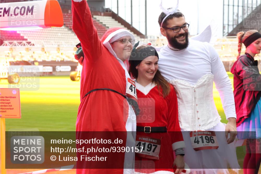 07.12.2025 - St. Pauli X-Mass-Run No. 15 Luisa Fischer http://msf.ph/oto/9390157 07.12.2025 12:11:11 Ziel 41, 15, 15, 4197, 4196, 208, 223, 224, 1036, 1037, 1450, 1728, 1731, 1780, 1845, 3701, 3840, 3841, 4257, 4259, 4262, 4280, 4281, 4745, 4826, 4827, 4831, 4833, 4834, 4836 meine-sportfotos.de