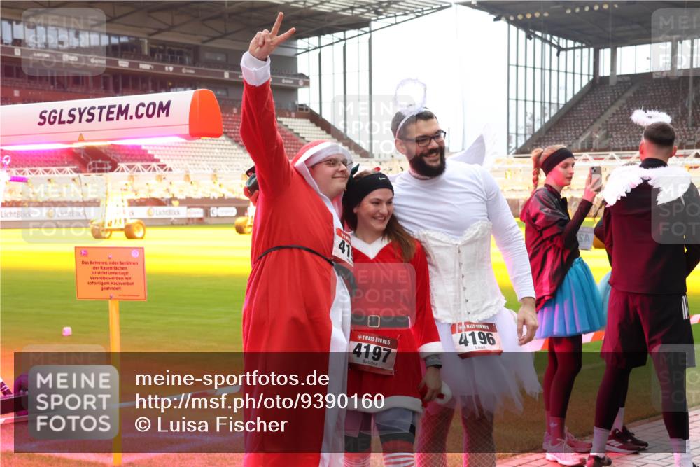 07.12.2025 - St. Pauli X-Mass-Run No. 15 Luisa Fischer http://msf.ph/oto/9390160 07.12.2025 12:11:11 Ziel 4, 41, 15, 4197, 4196, 208, 223, 224, 1036, 1037, 1450, 1728, 1731, 1780, 1845, 3701, 3840, 3841, 4257, 4259, 4262, 4280, 4281, 4745, 4826, 4827, 4831, 4833, 4834, 4836 meine-sportfotos.de