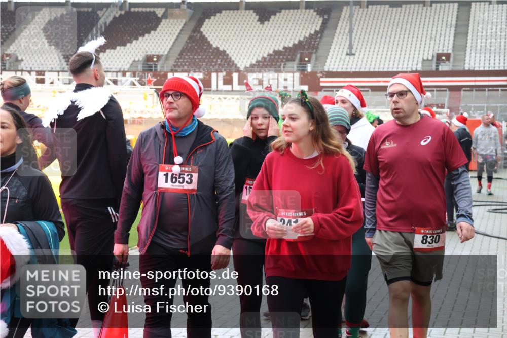 07.12.2025 - St. Pauli X-Mass-Run No. 15 Luisa Fischer http://msf.ph/oto/9390168 07.12.2025 12:11:20 Ziel 15, 1653, 1, 15, 10, 830, 208, 223, 224, 1450, 1728, 1731, 1780, 1845, 3701, 3840, 3841, 4257, 4259, 4262, 4280, 4281, 4398, 4400, 4745, 4826, 4827, 4831, 4833, 4834, 4836 meine-sportfotos.de
