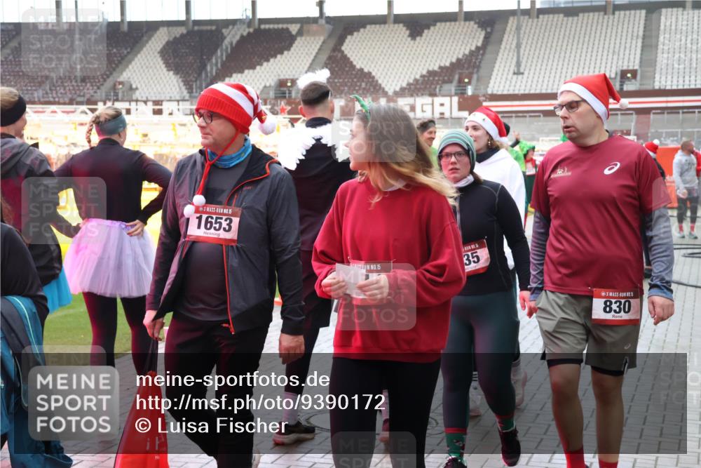 07.12.2025 - St. Pauli X-Mass-Run No. 15 Luisa Fischer http://msf.ph/oto/9390172 07.12.2025 12:11:21 Ziel 15, 1653, 15, 35, 15, 830, 208, 223, 224, 1450, 1728, 1731, 1780, 1845, 3701, 3840, 3841, 4257, 4259, 4262, 4280, 4281, 4398, 4400, 4745, 4826, 4827, 4831, 4833, 4834, 4836 meine-sportfotos.de