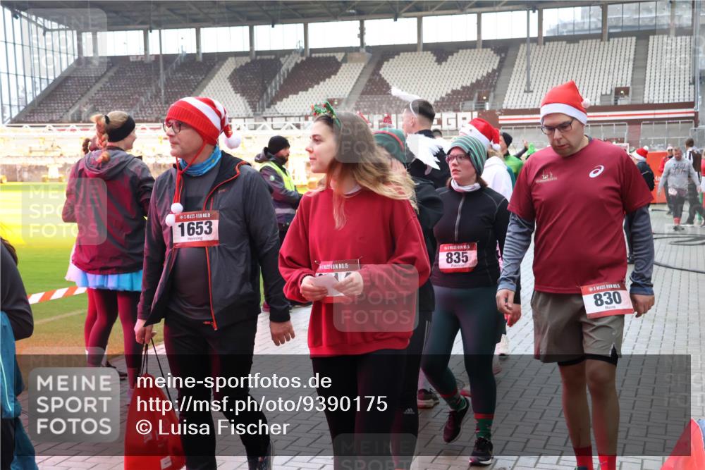 07.12.2025 - St. Pauli X-Mass-Run No. 15 Luisa Fischer http://msf.ph/oto/9390175 07.12.2025 12:11:22 Ziel 15, 1653, 15, 5, 835, 5, 830, 208, 223, 224, 1450, 1728, 1731, 1780, 1845, 3701, 3840, 3841, 4257, 4259, 4262, 4280, 4281, 4398, 4400, 4745, 4826, 4827, 4831, 4833, 4834, 4836 meine-sportfotos.de