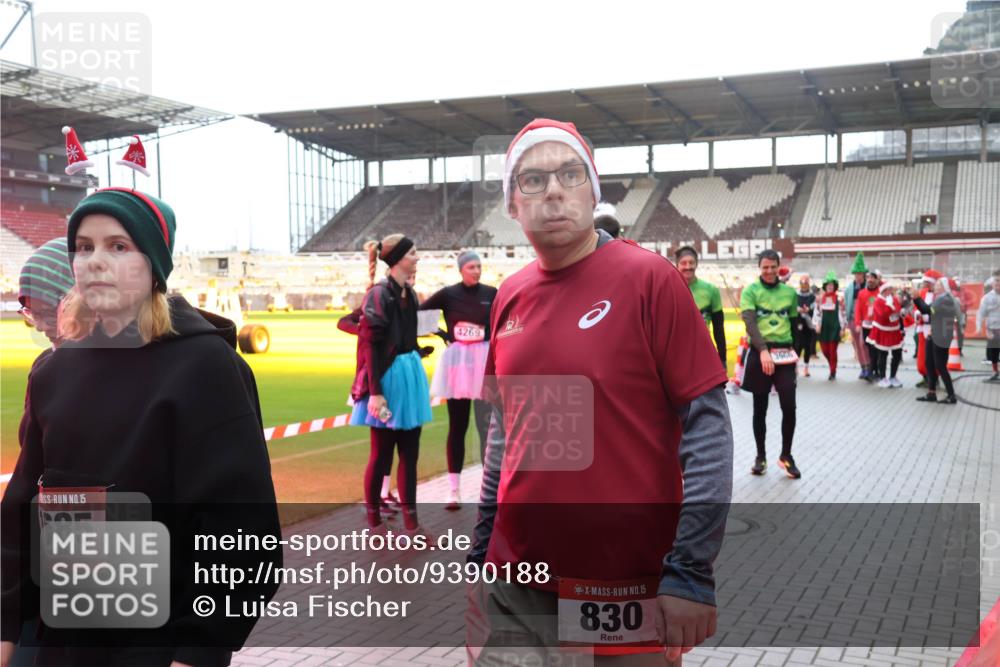 07.12.2025 - St. Pauli X-Mass-Run No. 15 Luisa Fischer http://msf.ph/oto/9390188 07.12.2025 12:11:25 Ziel 15, 685, 4269, 15, 830, 208, 223, 224, 1450, 1728, 1731, 1780, 1845, 3701, 3840, 3841, 4257, 4259, 4262, 4280, 4281, 4398, 4400, 4826, 4827, 4831, 4836 meine-sportfotos.de