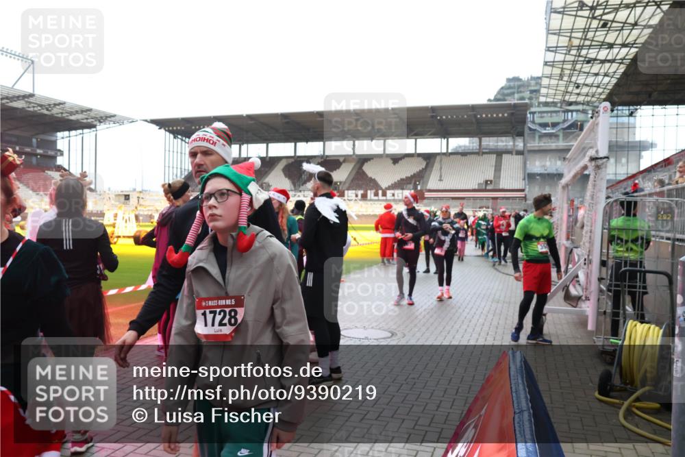 07.12.2025 - St. Pauli X-Mass-Run No. 15 Luisa Fischer http://msf.ph/oto/9390219 07.12.2025 12:11:46 Ziel 15, 1728, 1, 1780, 2393, 2394, 3758, 4163, 4165, 4166, 4167, 4168, 4180, 4188, 4279, 4398, 4400 meine-sportfotos.de