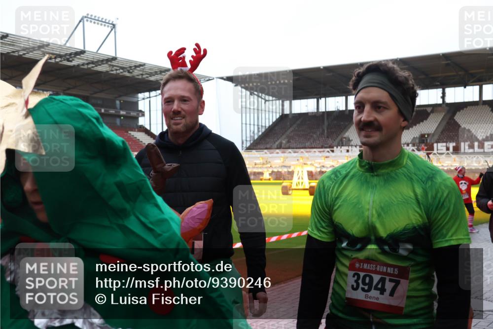 07.12.2025 - St. Pauli X-Mass-Run No. 15 Luisa Fischer http://msf.ph/oto/9390246 07.12.2025 12:12:11 Ziel 15, 3947, 1452, 2393, 2394, 3758, 3974, 3979, 4163, 4165, 4166, 4167, 4168, 4180, 4188, 4268, 4270, 4278, 4279, 4288, 4289, 4308, 4714 meine-sportfotos.de