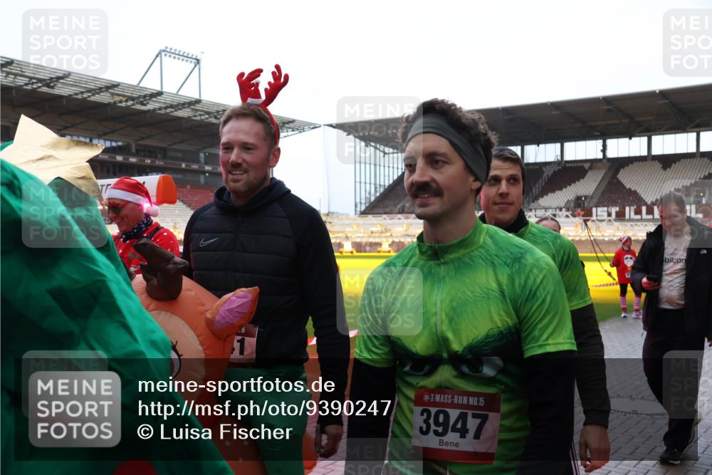 07.12.2025 - St. Pauli X-Mass-Run No. 15 Luisa Fischer http://msf.ph/oto/9390247 07.12.2025 12:12:11 Ziel 1, 15, 3947, 1452, 2393, 2394, 3758, 3974, 3979, 4163, 4165, 4166, 4167, 4168, 4180, 4188, 4268, 4270, 4278, 4279, 4288, 4289, 4308, 4714 meine-sportfotos.de