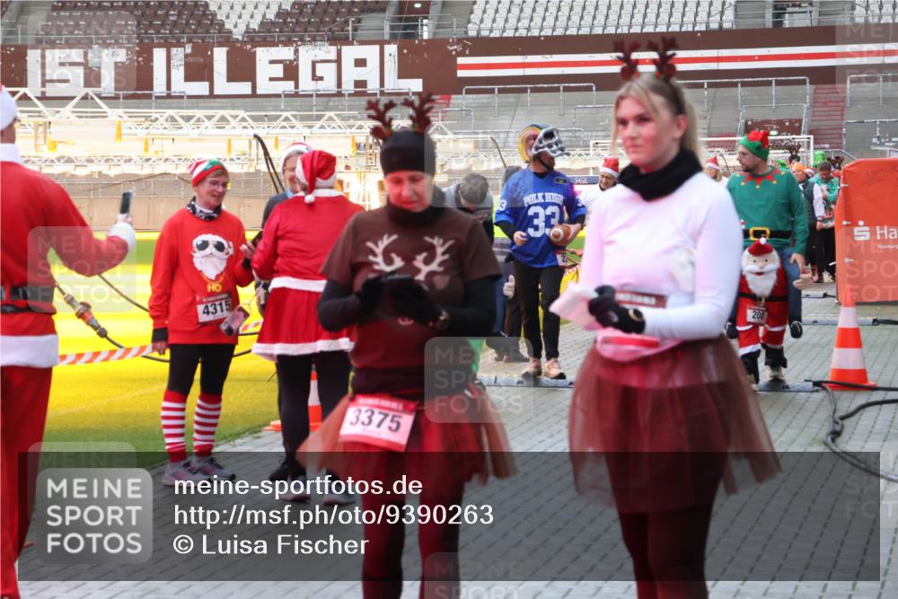 07.12.2025 - St. Pauli X-Mass-Run No. 15 Luisa Fischer http://msf.ph/oto/9390263 07.12.2025 12:12:24 Ziel 4315, 3375, 13, 32, 208, 1033, 1452, 3974, 3979, 4163, 4165, 4166, 4167, 4168, 4268, 4270, 4278, 4279, 4288, 4289, 4308, 4714 meine-sportfotos.de