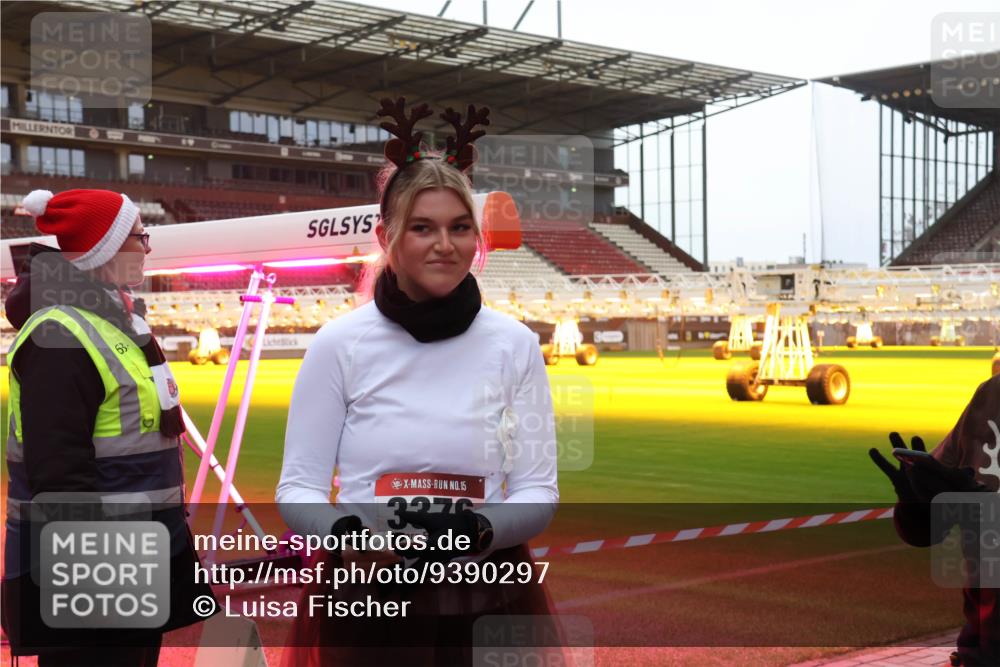 07.12.2025 - St. Pauli X-Mass-Run No. 15 Luisa Fischer http://msf.ph/oto/9390297 07.12.2025 12:12:40 Ziel 63, 15, 3270, 1033, 1452, 3972, 3974, 3977, 3978, 3979, 4288, 4289, 4308, 4714 meine-sportfotos.de