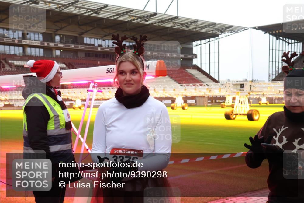 07.12.2025 - St. Pauli X-Mass-Run No. 15 Luisa Fischer http://msf.ph/oto/9390298 07.12.2025 12:12:40 Ziel 63, 15, 3376, 1033, 1452, 3972, 3974, 3977, 3978, 3979, 4288, 4289, 4308, 4714 meine-sportfotos.de