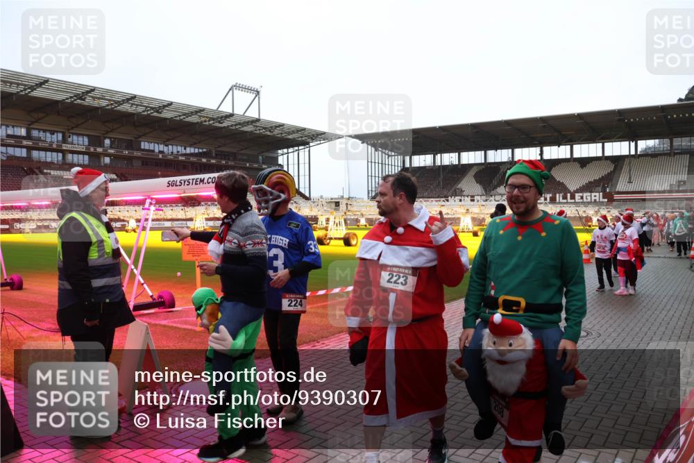 07.12.2025 - St. Pauli X-Mass-Run No. 15 Luisa Fischer http://msf.ph/oto/9390307 07.12.2025 12:12:44 Ziel 3, 15, 223, 224, 208, 4836, 1033, 1452, 3972, 3977, 3978, 4288, 4289, 4308 meine-sportfotos.de