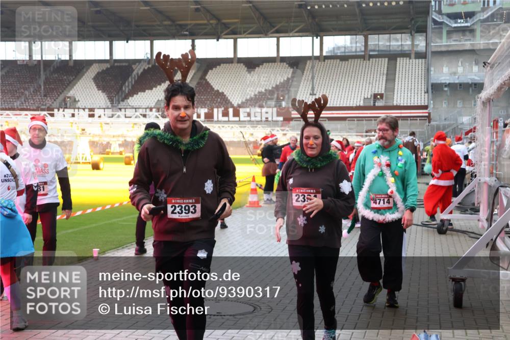 07.12.2025 - St. Pauli X-Mass-Run No. 15 Luisa Fischer http://msf.ph/oto/9390317 07.12.2025 12:12:58 Ziel 31, 15, 2393, 15, 239, 4714, 1033, 1500, 1503, 3972, 3977, 3978 meine-sportfotos.de