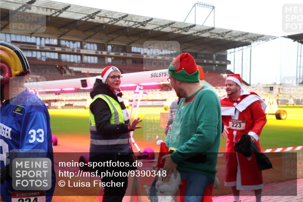 07.12.2025 - St. Pauli X-Mass-Run No. 15 Luisa Fischer http://msf.ph/oto/9390348 07.12.2025 12:13:16 Ziel 33, 15, 223, 1500, 1503, 2543, 3972, 3977, 3978 meine-sportfotos.de