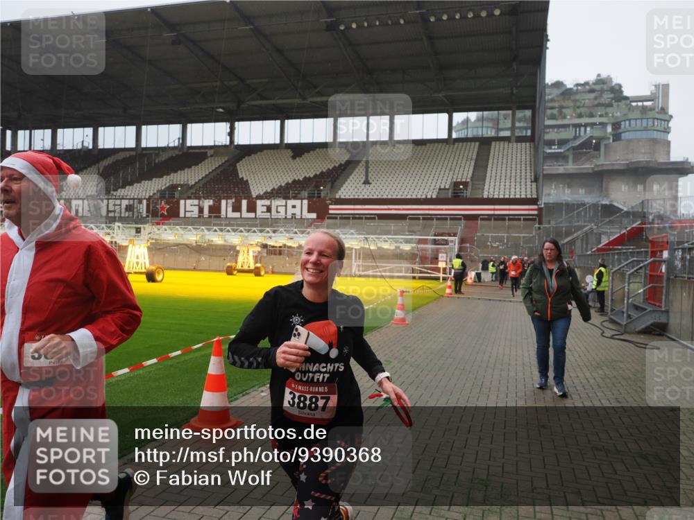 07.12.2025 - St. Pauli X-Mass-Run No. 15 Fabian Wolf http://msf.ph/oto/9390368 07.12.2025 10:23:40 Ziel 638, 1104, 3539, 3644, 3649, 3887, 3890, 4043, 4145, 4549 meine-sportfotos.de