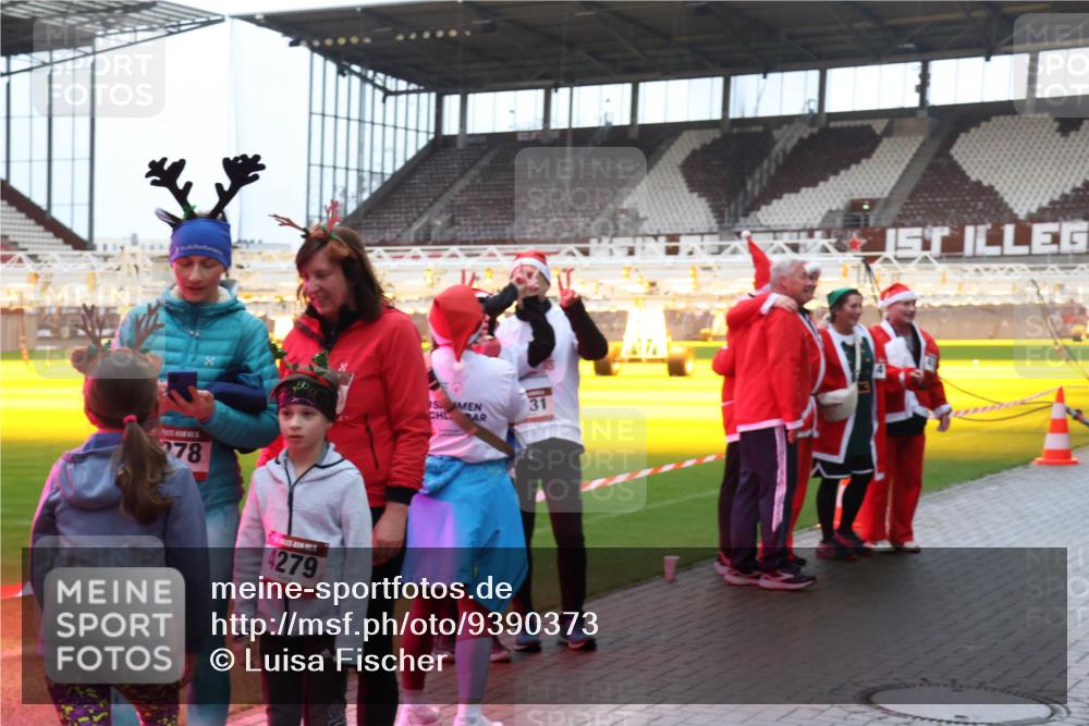 07.12.2025 - St. Pauli X-Mass-Run No. 15 Luisa Fischer http://msf.ph/oto/9390373 07.12.2025 12:13:26 Ziel 278, 4279, 31, 455, 463, 466, 1500, 1503, 2543, 4713 meine-sportfotos.de
