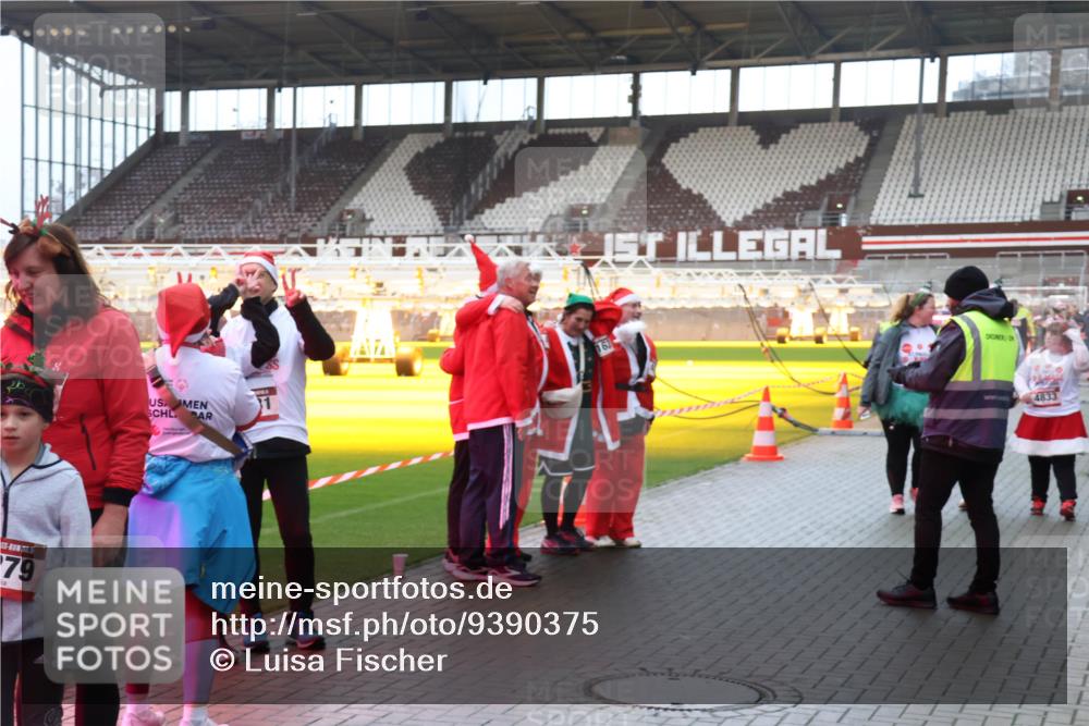 07.12.2025 - St. Pauli X-Mass-Run No. 15 Luisa Fischer http://msf.ph/oto/9390375 07.12.2025 12:13:26 Ziel 5, 79, 163, 4833, 455, 463, 466, 1500, 1503, 2543, 4713 meine-sportfotos.de