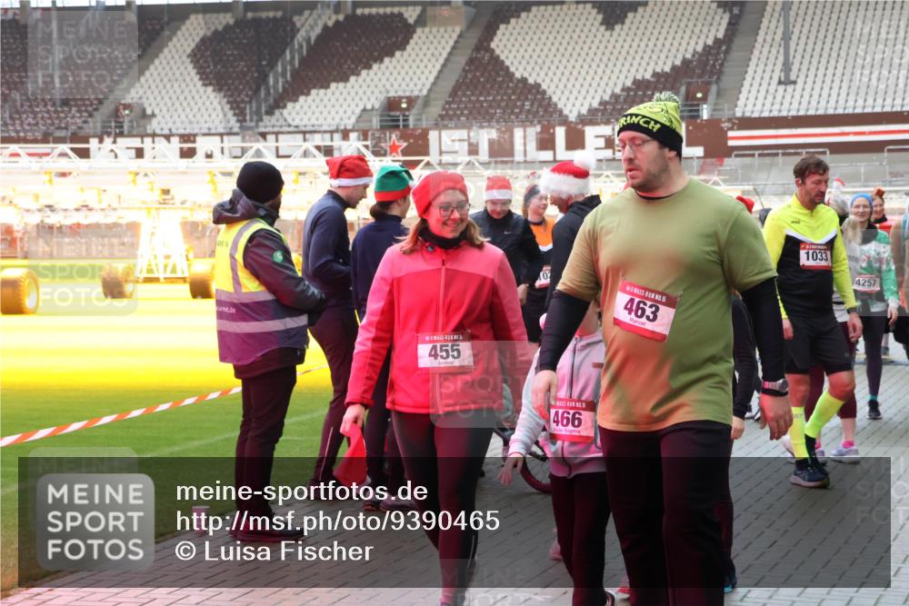 07.12.2025 - St. Pauli X-Mass-Run No. 15 Luisa Fischer http://msf.ph/oto/9390465 07.12.2025 12:14:24 Ziel 063, 455, 02, 15, 463, 15, 466, 1033, 4257, 2274, 3690, 4048, 4179 meine-sportfotos.de