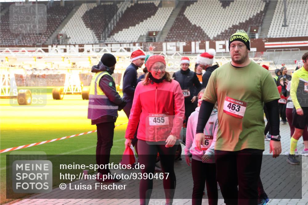 07.12.2025 - St. Pauli X-Mass-Run No. 15 Luisa Fischer http://msf.ph/oto/9390467 07.12.2025 12:14:25 Ziel 455, 179, 15, 463, 15, 6, 4179, 2274, 3690, 4048, 4179 meine-sportfotos.de