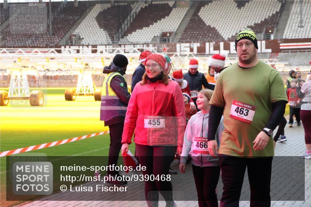 07.12.2025 - St. Pauli X-Mass-Run No. 15 Luisa Fischer http://msf.ph/oto/9390468 07.12.2025 12:14:25 Ziel 5, 455, 979, 15, 463, 466, 2274, 3690, 4048, 4179 meine-sportfotos.de