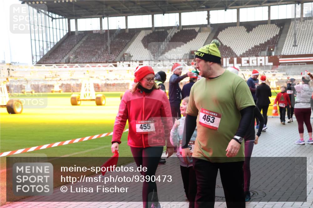07.12.2025 - St. Pauli X-Mass-Run No. 15 Luisa Fischer http://msf.ph/oto/9390473 07.12.2025 12:14:26 Ziel 455, 15, 15, 463, 17, 2274, 3690, 3693, 4048, 4179 meine-sportfotos.de