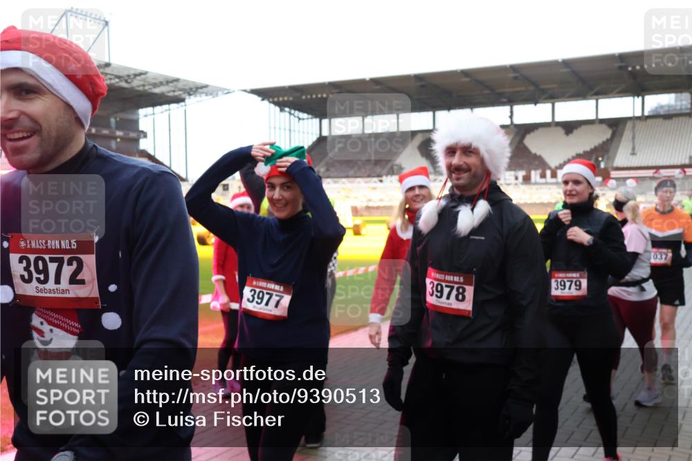 07.12.2025 - St. Pauli X-Mass-Run No. 15 Luisa Fischer http://msf.ph/oto/9390513 07.12.2025 12:15:29 Ziel 15, 3972, 3977, 3978, 3979, 1037, 3142, 3178, 3712 meine-sportfotos.de