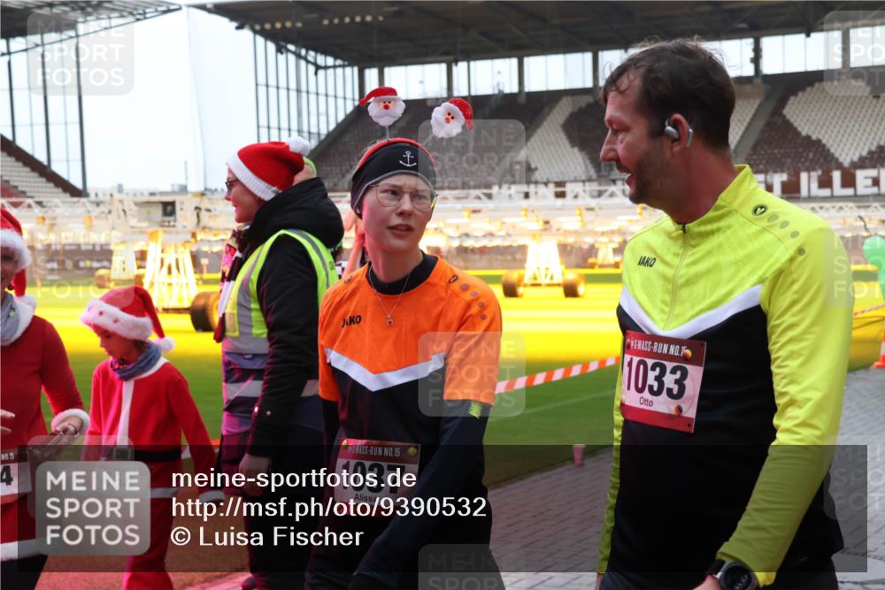 07.12.2025 - St. Pauli X-Mass-Run No. 15 Luisa Fischer http://msf.ph/oto/9390532 07.12.2025 12:15:35 Ziel 1, 1033, 15, 4, 454, 15, 1037, 1215, 3142, 3178, 3712 meine-sportfotos.de