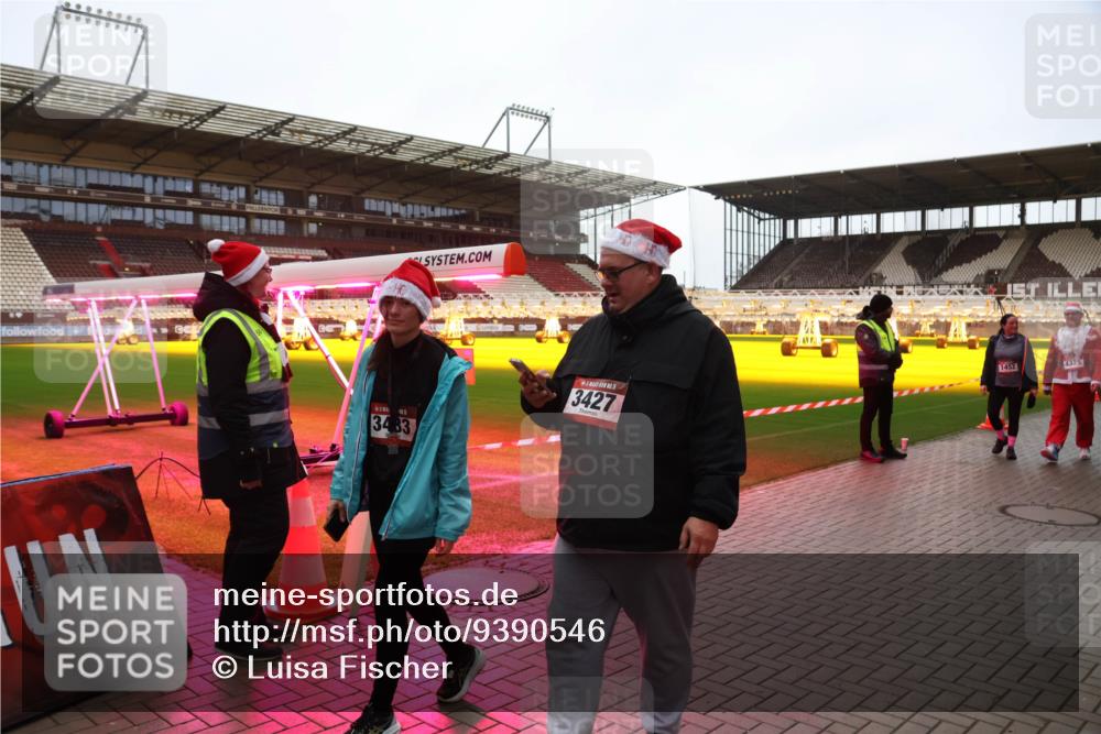 07.12.2025 - St. Pauli X-Mass-Run No. 15 Luisa Fischer http://msf.ph/oto/9390546 07.12.2025 12:18:21 Ziel 3483, 3427, 1452, 4325, 3866, 3868, 4014, 4015 meine-sportfotos.de