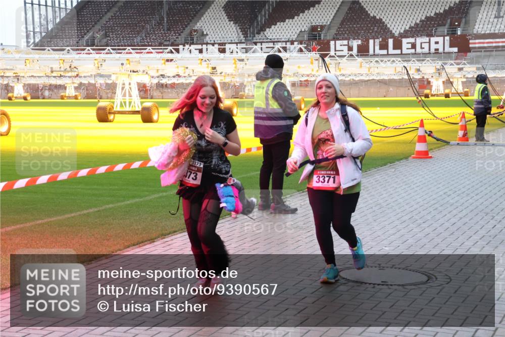 07.12.2025 - St. Pauli X-Mass-Run No. 15 Luisa Fischer http://msf.ph/oto/9390567 07.12.2025 12:19:25 Ziel 3373, 373, 15, 3371, 1259, 2093, 2309, 3371, 3373 meine-sportfotos.de