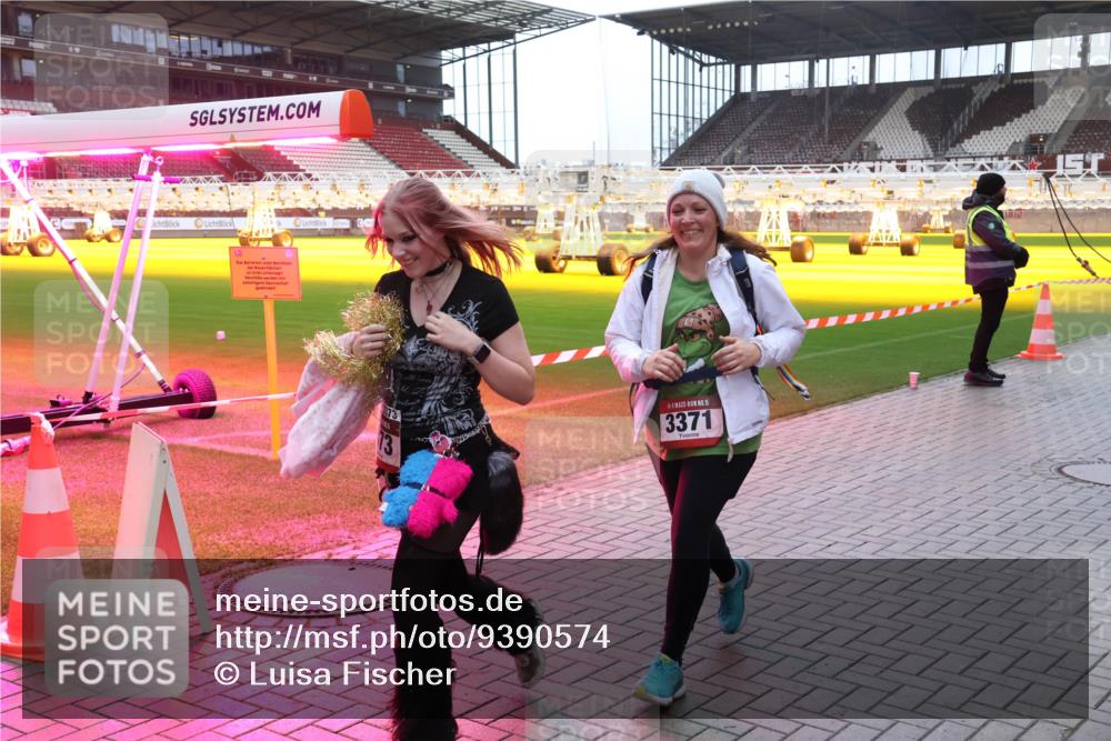 07.12.2025 - St. Pauli X-Mass-Run No. 15 Luisa Fischer http://msf.ph/oto/9390574 07.12.2025 12:19:27 Ziel 73, 15, 3371, 1, 1259, 2093, 2309, 3371, 3373 meine-sportfotos.de